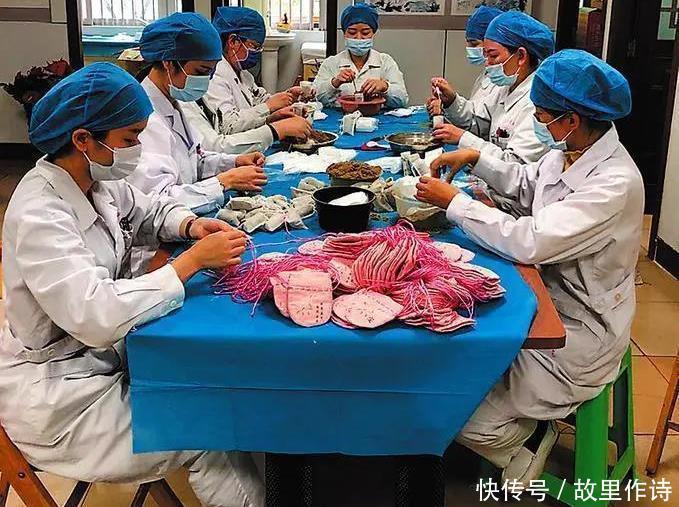 处在防疫的关键时期，中药防疫香囊方奉上，随身携带以防万一