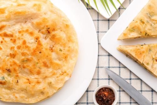 油酥|早餐店的葱油饼为啥好吃?详细做法教给你,层层起酥,放凉也不硬