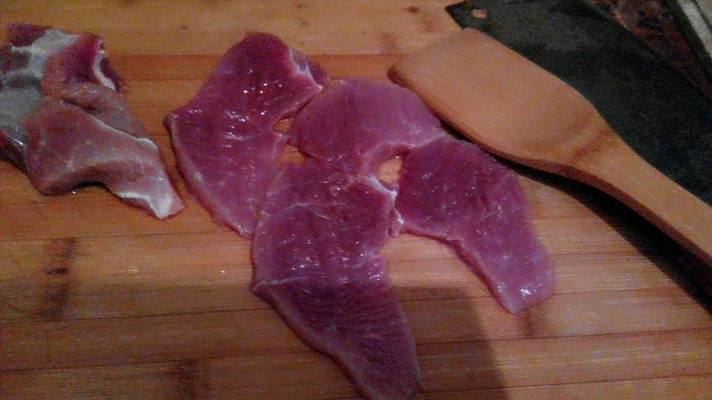 在家制作香煎芝士猪排，味道浓郁，营养健康