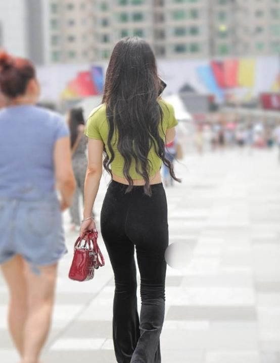 潮流淡雅美女小姐姐,婉约显不凡灵动,美爆了