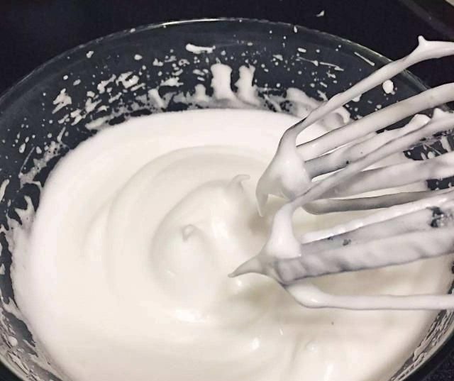 甜品小白也能做零基础蛋糕,周末约一两好友,一起分享戚风蛋糕吧