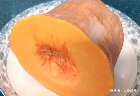 南瓜饼的家常做法,口感软糯香甜,简单易学,早餐给孩子吃