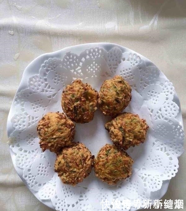 它是小人参,一元一斤,常吃润肺排毒助消化,夏月吃它正当季!