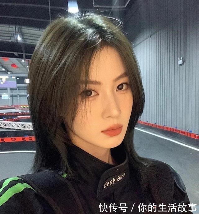 脸型 宽脸女生想换发型,这4款才是修脸又贵气,也是2021的经典款!