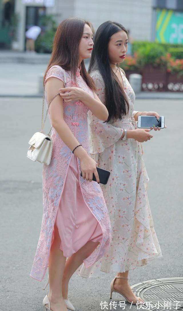 穿搭 连衣裙的紧身穿搭,简约百搭休闲显瘦,绽放青春时代的气质