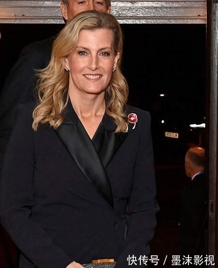 吊坠 英王室妯娌再度同台比美!卡米拉华贵、高雅,索菲优雅、迷人