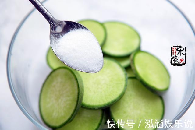 年夜饭必备这道菜，荤素搭配，做法简单，团团圆圆寓意好！