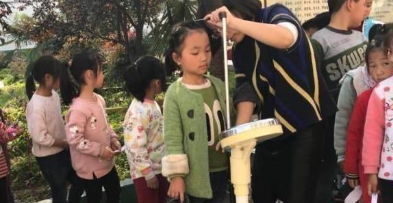 运动强度|女童5岁身高130cm,妈妈为此骄傲不已经,医生叹气:无知啊