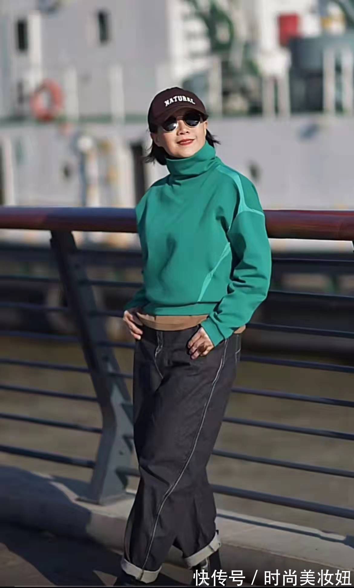 毛衣 这才是“退休女性”该有的穿搭,洋气减龄又时髦,气质高雅