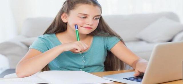 现状|花400多万做200次整容手术的“红粉宝宝”,现状让令人唏嘘