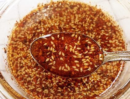 制作辣椒油,直接泼油是大错!多做一步,辣椒油又香又辣,特好吃