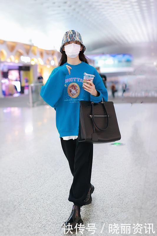 今年“卫衣”持续火热,学会这样选款和搭配,穿得舒适还特高级