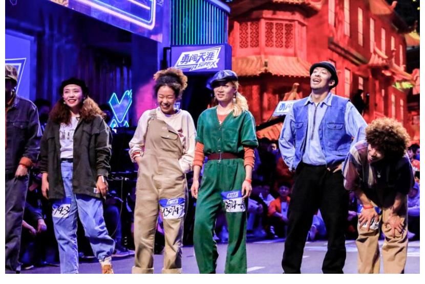 王一博和布布我都很喜欢，但是布布这次舞台，确实不是很好