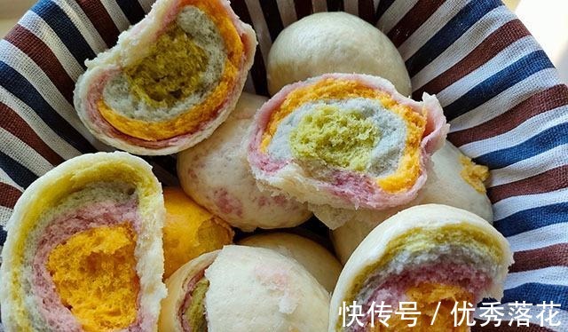 紫薯|馒头别做老一套，这几样蒸熟加在面粉里，营养又好看，孩子好喜欢！