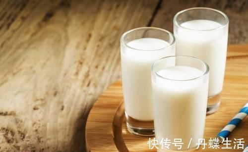 胀气|每天喝杯牛奶,好处多这4类人尽量远离,或许对你身体有帮助