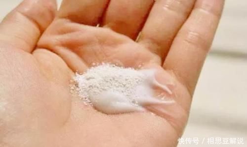 阿司匹林|洗头发前多加一步,7天不洗头依旧清爽不油腻,还能去头皮屑