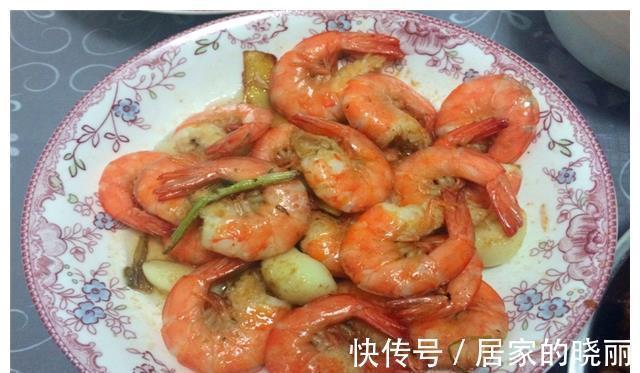婆婆进城给我送蚕豆，我特意下厨做一桌菜招待，饭后忍不住掉眼泪