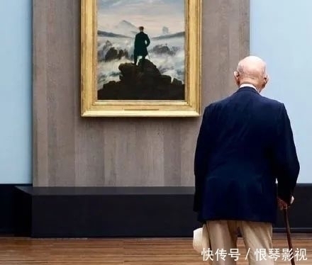 名画&他花2年时间,拍下1000个“撞衫”的人:撞衫不可怕,可怕的是……