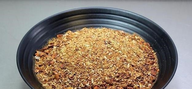 大厨教你做酱肘子、酱猪蹄,软糯香嫩、酱香浓郁,“配方”要收藏