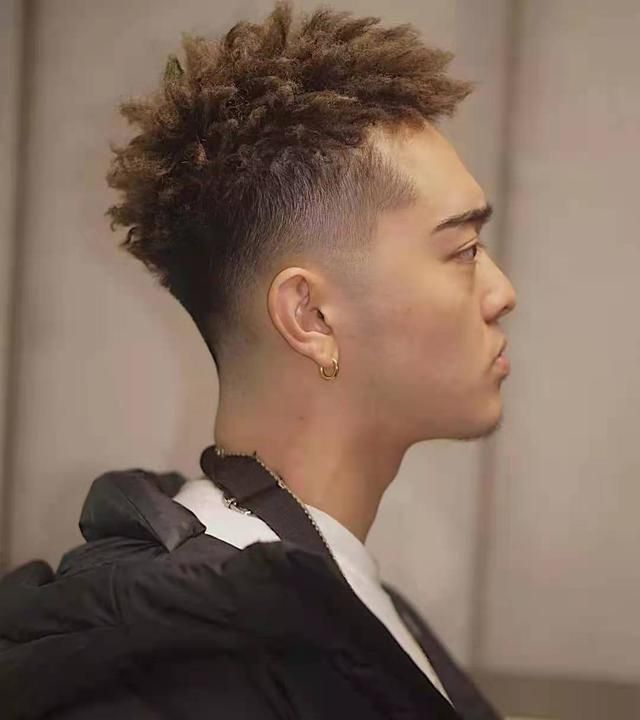 锡纸烫真的会秃顶吗？发型师深度解读，烫发对发质和头皮的影响