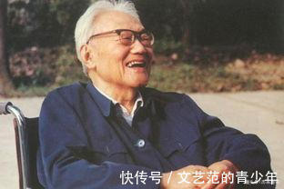 中国文学&巴金守护亡妻骨灰三十三年,愿它嵌入自己的身体、生命和灵魂