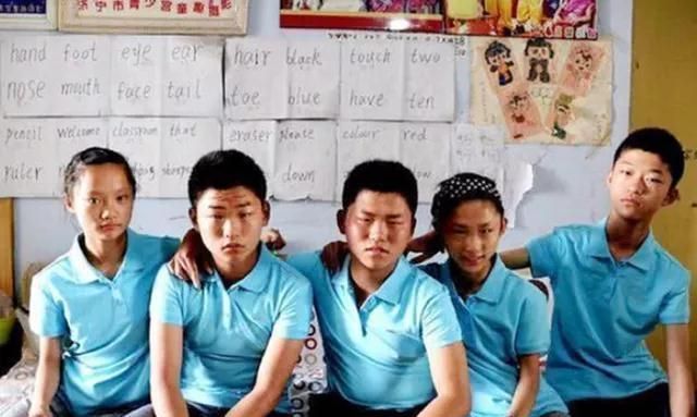 孩子|中国首例“5胞胎”,如今均满18岁,他们的家庭状况怎么样?