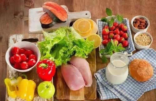 激素水平|女性的雌激素水平下降，容易诱发这个疾病！