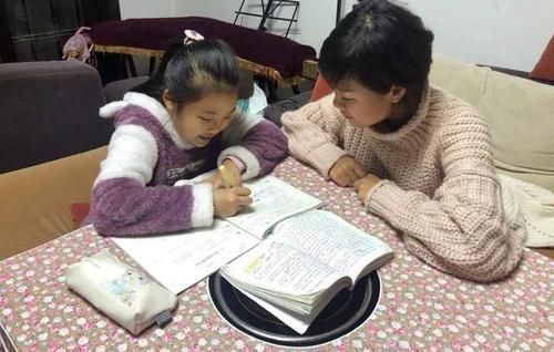 大孩子|“妈,我流血了”,女儿第一次来月经,聪明的母亲会说3句话