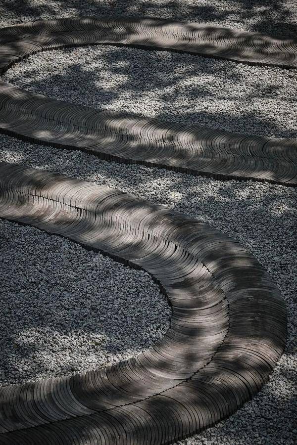 刘嘉玲和朱珠享受缦合宁静