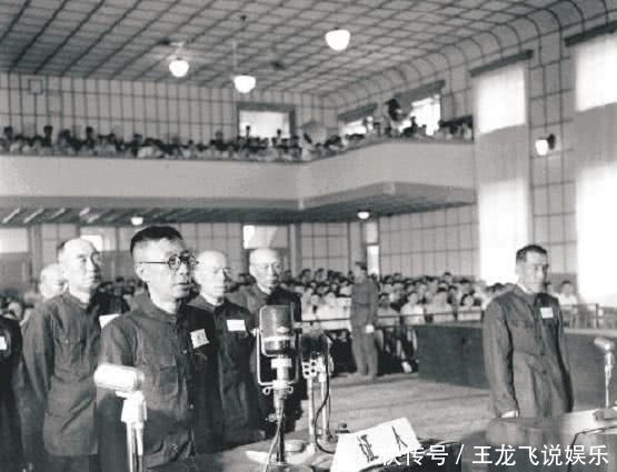 封建|溥仪故宫当导游,见自己床头挂着一张照片,立马找专家理论!