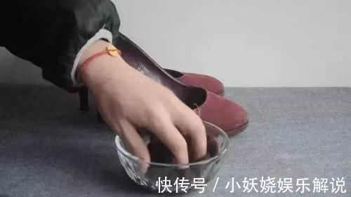 三角形 鞋子挤脚?老司机教你2招,学会后鞋子怎么穿都舒服!