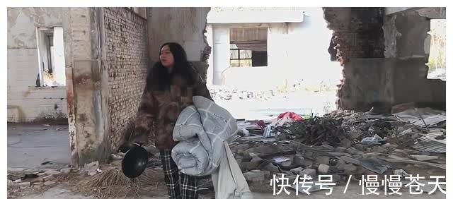 浙江|浙江:年轻女孩流浪街头,饿了就煮面条吃,晚上睡在山上砖洞里