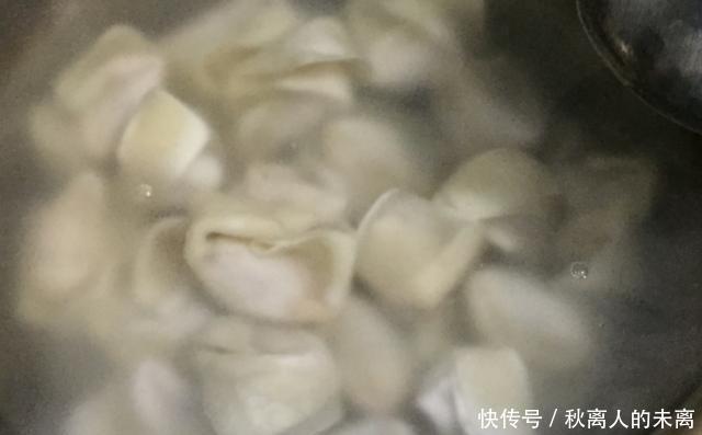 酸汤馄饨|天冷就馋此美味,热乎乎的一碗酸爽开胃,越吃越过瘾,全身都暖了