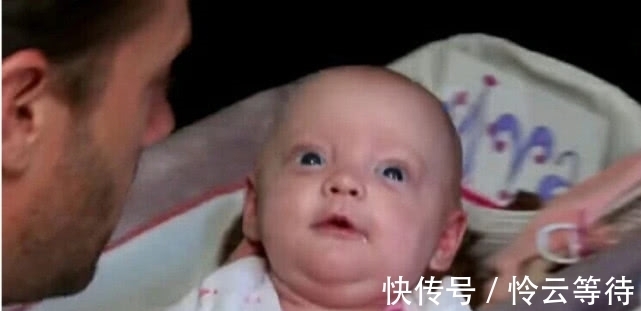 生大宝|老婆顺产宝宝,医生出来贺喜,丈夫看到孩子数量后,却满面愁容