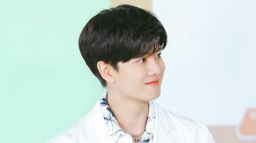 秋风|任嘉伦李沁空降横店影视城,嘉人沁影:期待《请君》,期待陆炎于登登