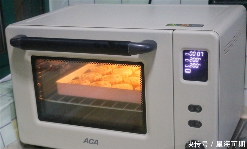 传统|传统广式月饼做法,好吃不腻,新手也成功,附4种经典馅料