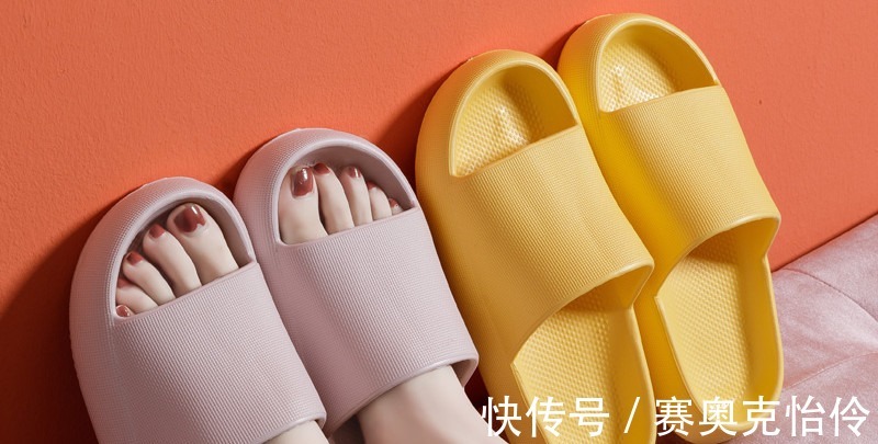 ev去年的拖鞋就别穿了，看我媳妇脚上穿的，舒适更减龄