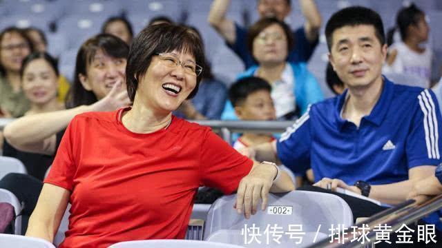 王宝泉|女排主帅人选有新变化!蔡斌王宝泉恐已出局,施海荣安家杰成选项