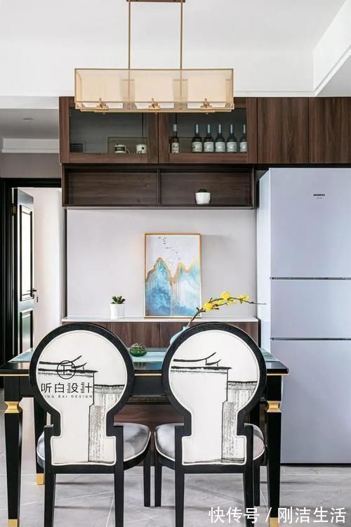 中式|为了孝敬父母,他买下140㎡新家,全屋中式风,入户后太美了!