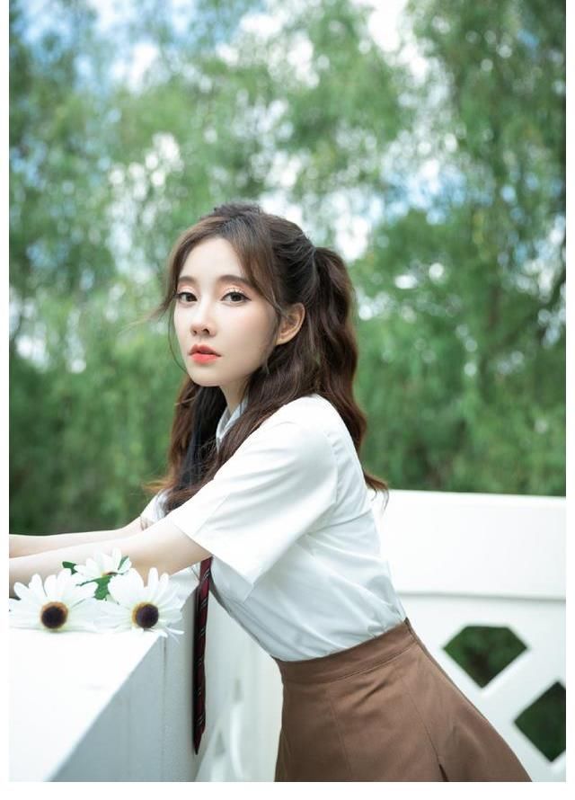 音准|音准不行?冯提莫直播清唱,霸气认证实力