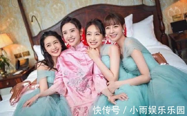 李沁挽张若昀胳膊上热搜,女演员为了避嫌也需“礼仪手”吗?