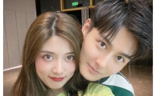 疑孔汝淳“黑歷史”被扒,高中開(kāi)始戀愛(ài),親密照尺度之大令人咋舌