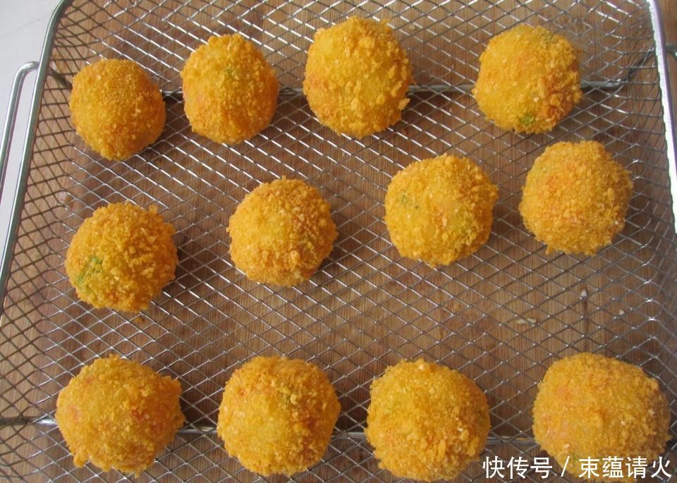 换个做法吃土豆,比薯条更营养更受欢迎,一滴油不放,好吃不上火