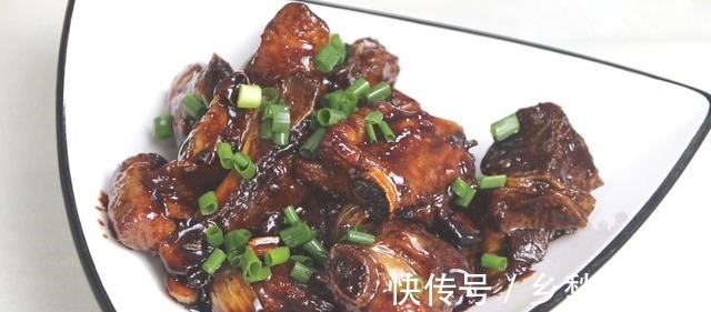 铲子|今天才知道，糖醋排骨少做这一步，好吃还不油腻！