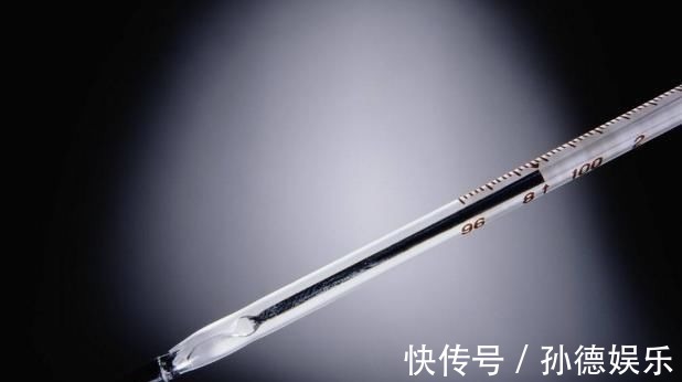 温度计|孩子误吞水银,婆婆不慌不忙,不料她下一个行为,连医生都称赞