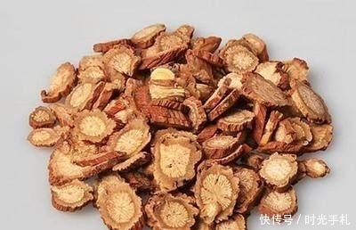 泡水|把“黄芪”泡水时,不能乱加这2个食材!有人不懂,总是泡错了