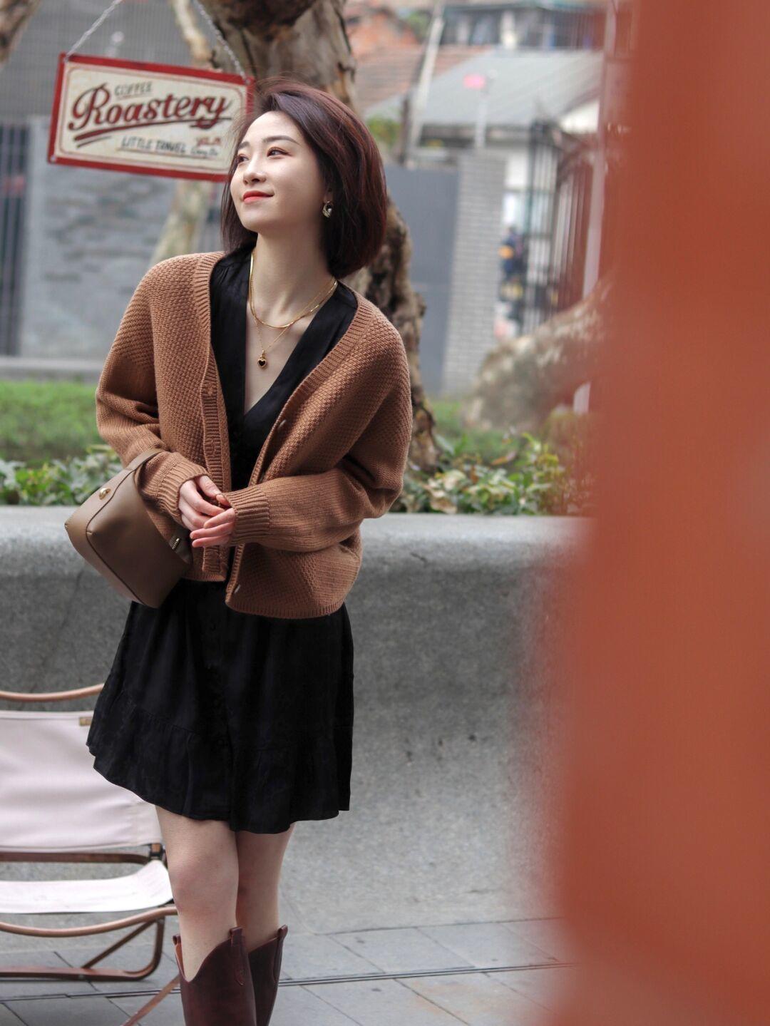 搭配 “针织衫”怎么穿才洋气?这些搭配温柔舒适还不挑人,咋穿都好看