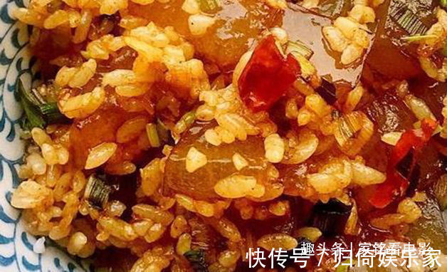 凉粉块|美食推荐米饭炒凉粉，虾仁炒西兰花，木耳炒腰花，腌黄瓜的做法