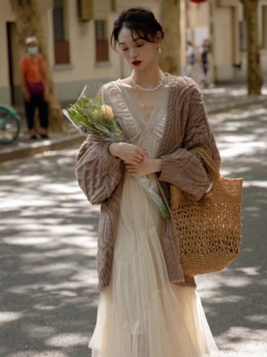 博主|入冬怎么穿又暖又美?试一试“毛衣”穿搭,提升气质又温柔优雅!