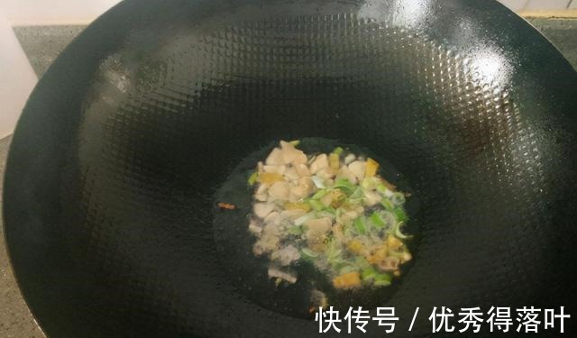 开胃又下饭的鱼香双笋，做法简单，味道鲜美还营养！